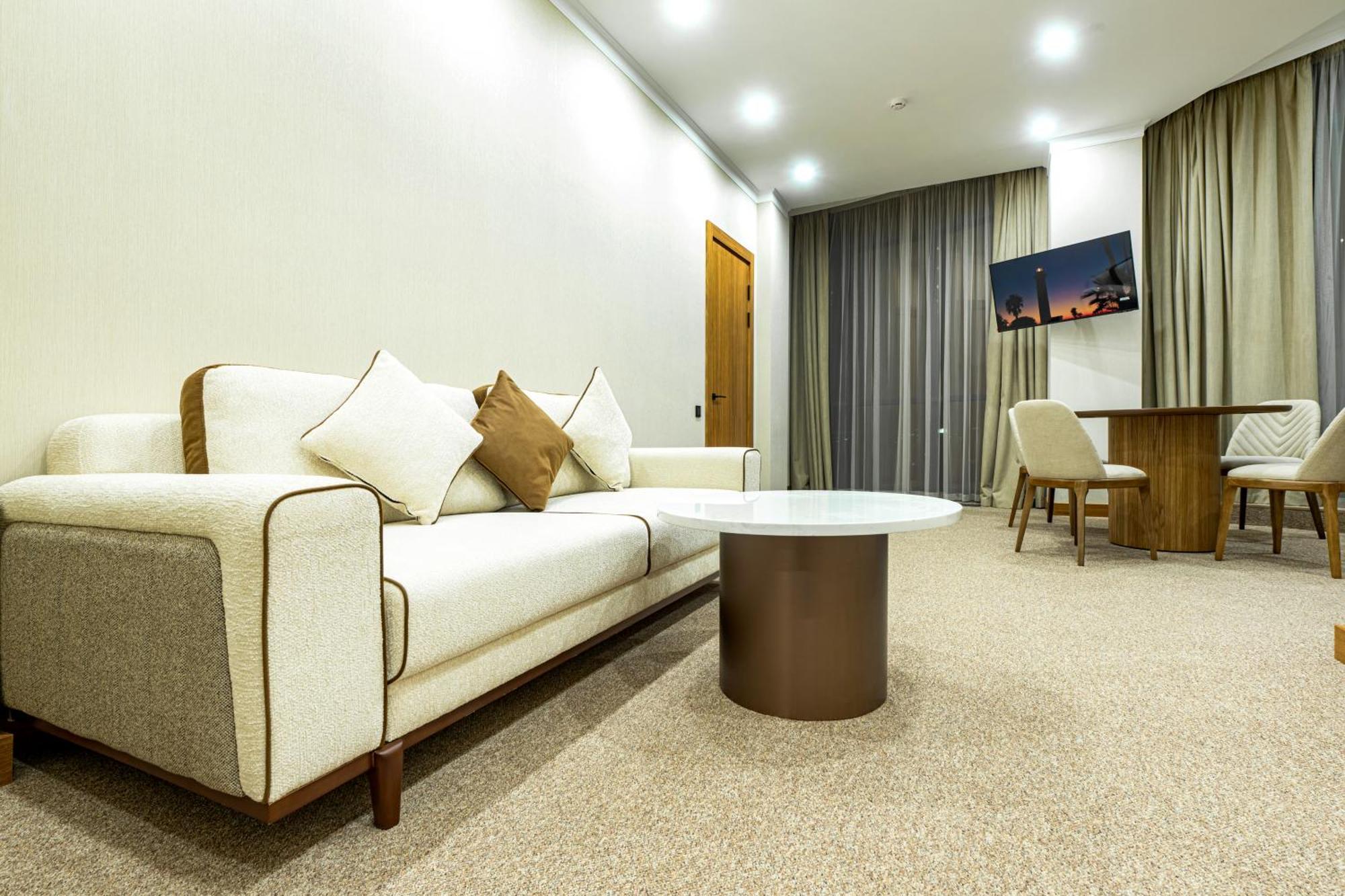 Mardan Hotel Shymkent Exterior photo